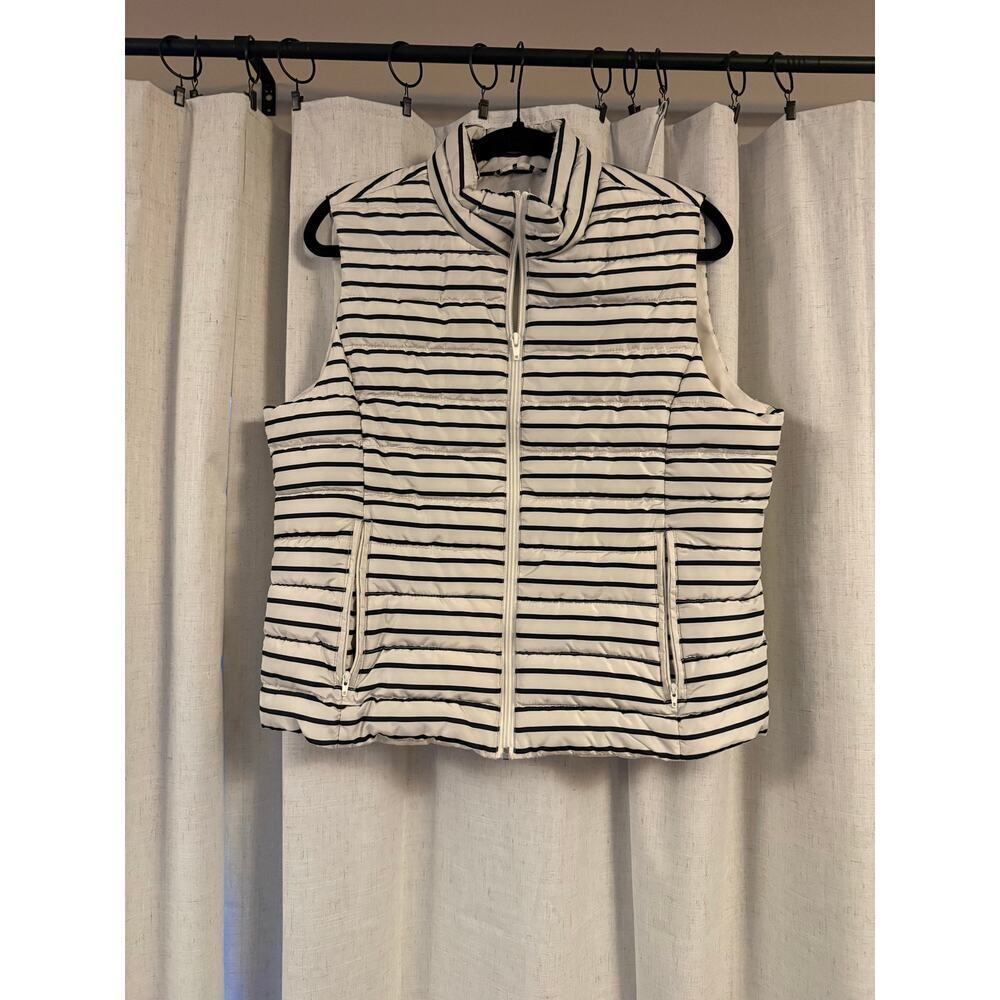 Blue and White Stripped Vest By Colebrook Size Large